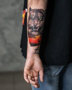 Фотография Blood Pound Tattoo 1